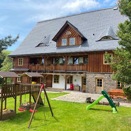ホテル Samota U Hadince Bartosovice v Orlickych Horach エクステリア 写真
