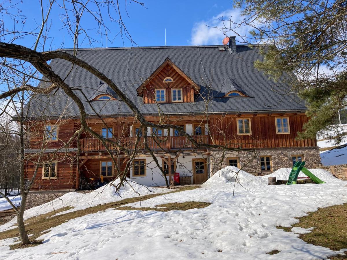 ホテル Samota U Hadince Bartosovice v Orlickych Horach エクステリア 写真